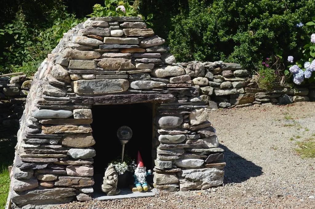 Lissyclearig Thatched Cottage-1